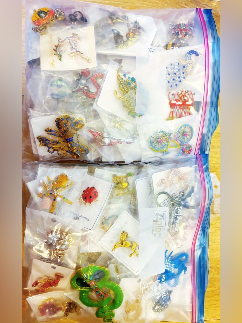 Lot 300 Brooch Pins Assorted Styles Rhinestone Crystal Enamel Jewelry Bulk